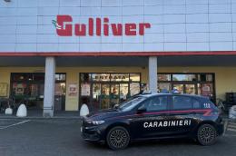 Mortara, rapina impropria al supermercato. Denunciati due giovani