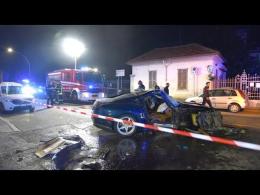 Vigevano, una Ferrari si schianta in corso Genova. Gravi un ragazzo di 21 anni e un uomo di 52