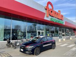 Mortara, il taccheggio fallisce: coppia arrestata per tentata rapina impropria