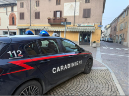 Gambolò, sessantenne picchiato fino a fargli perdere i sensi e rapinato: denunciati due giovani