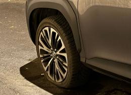 Vandalismo in via Troncone a Mortara. Gomme bucate a tre auto