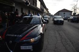 Vigevano, malore al volante: urta e danneggia cinque auto in sosta