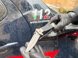 In Tribunale a Pavia con un coltello a serramanico: denunciato 