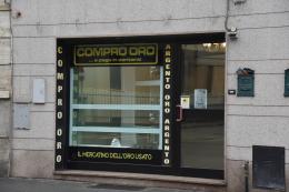 Colpo al Compro Oro, malviventi ancora senza volto