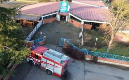 Incendio negli spogliatoi della piscina di Cilavegna: ipotesi dolosa, fermato un uomo