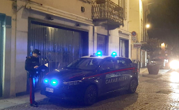 Vigevano: senza alcun motivo colpisce un sedicenne con una testata al volto