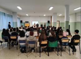 I carabinieri incontrano gli studenti della scuola di Gropello Cairoli