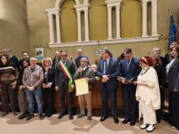 Il fotografo Jos&egrave; Lattari premiato dal Comune di Vigevano