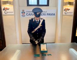 Cerca di vendere un orologio di lusso falso. 81enne scoperto e denunciato