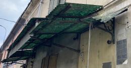 Il Comune chieder&agrave; un controllo ad Ats sulla pensilina che si sgretola