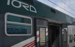 Treno investe un'auto ad Abbiategrasso. Tre feriti lievi. Circolazione in tilt