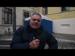 Cassolnovo, pianta la tenda davanti al municipio. &laquo;Vi prego, aiutatemi a trovare una casa&raquo;