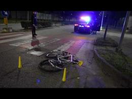 Vigevano, ciclista investito in viale Petrarca: &egrave; gravissimo. Intubato ed elitrasportato al San Matteo