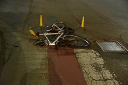 Vigevano, investito in viale Petrarca: al ciclista &egrave; stato sottratto il marsupio