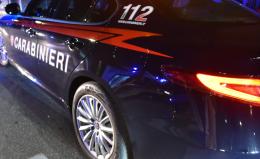 Mortara: forzano una finestra e si portano via il set di argenteria