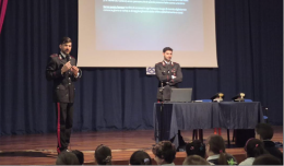 Rischi del web, bullismo e comportamenti aggressivi: gli studenti di Gambol&ograve; si confrontano con i carabinieri