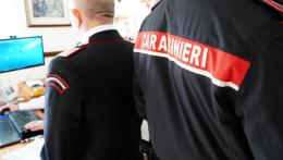 Finto consulente finanziario convince 84enne a investire in criptovalute: il direttore dell&rsquo;ufficio postale intuisce la truffa e chiama i carabinieri