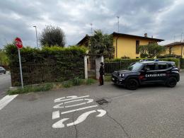 Tenta di forzare l&rsquo;ingresso di una casa: fermato dai carabinieri nella notte a Motta Visconti