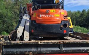 La polizia locale di Tromello ha ritrovato un mezzo rubato: recuperati mini escavatore e vari mezzi da cantiere