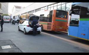 Vigevano: auto e furgone si scontrano in via Pisani, disagi al traffico