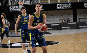 Basket, serie B: la Elachem Vigevano combatte fino alla fine ma a passare è San Vendemiano (96-90)