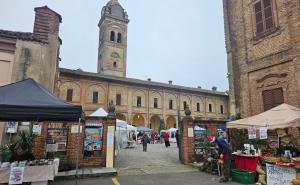 La Fiera autunnale nel chiostro dell'abbazia