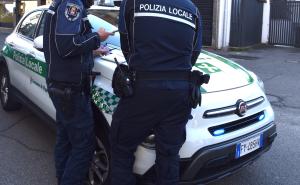 Vigevano, anziano cade in casa e resta a terra per ore