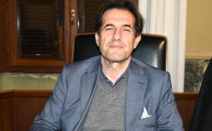 Garlasco, dilemma farmacia: venderla o no? Il capogruppo di minoranza Spialtini dissente: &laquo;Teniamola e gestiamola noi&raquo;