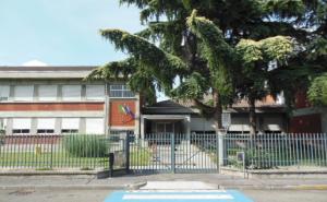 Forzano la porta ed entrano a scuola: rubati venti tablet