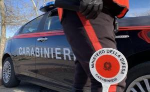 Forzano la porta di ingresso: spariti i gioielli in oro