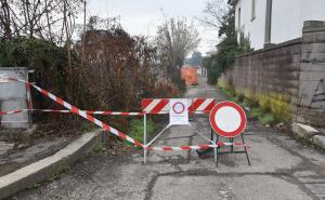 Vigevano: transenne e strada chiusa dopo il cedimento delle sponde del canale