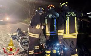 Incidente mortale a Landriano: scontro frontale tra camion e auto. La vittima &egrave; una donna di 59 anni