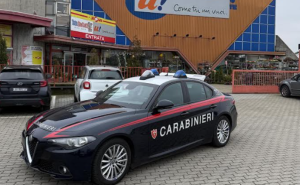 Cassolnovo, rubano dal supermercato cosmetici e oltre 50 bottiglie di alcolici: tre persone denunciate
