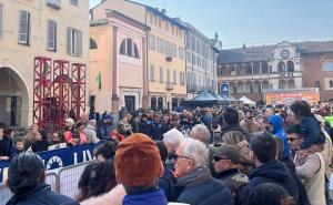 Pavia, zaino abbandonato alla partenza della Milano-Sanremo. Interviene il cane-robot &ldquo;Saetta&rdquo; dei carabinieri