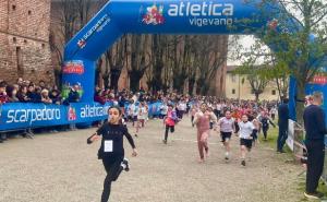 Vigevano, il "Trofeo Pensa" &egrave; un successo: 946 iscritti, 716 concorrenti hanno tagliato il traguardo