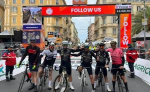 Ciclismo, 27 amatori sulle strade della Milano-Sanremo