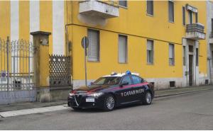 Vigevano, rubano la borsa ad una donna: intercettati a denunciati a San Martino Siccomario