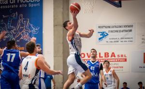 Basket, la bella storia di Tom&agrave;s Reimundo tra sport e Fede