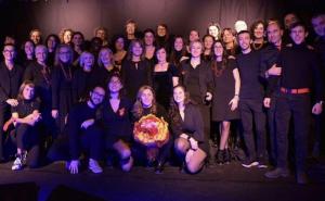 Con &ldquo;Voci per rinascere&rdquo; la grande musica pop aiuta a fare del bene