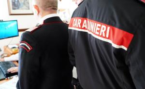 Finto consulente finanziario convince 84enne a investire in criptovalute: il direttore dell&rsquo;ufficio postale intuisce la truffa e chiama i carabinieri