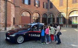 Vigevano, i bambini incontrano i Carabinieri all&rsquo;istituto San Giuseppe