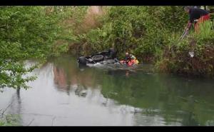 Vigevano, perde il controllo dell&rsquo;auto mentre sta andando a lavorare e finisce nel canale: muore a 64 anni