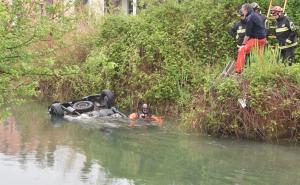 L&rsquo;auto finisce nel canale tra Vigevano e Parona, c&rsquo;&egrave; una vittima