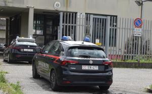 Vigevano, picchia a sangue la compagna fino a romperle la mandibola: arrestato 19enne