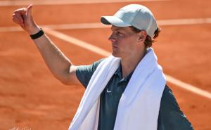 Mortara, al tennis club la mostra fotografica di Andrea Perfumo su Jannik Sinner