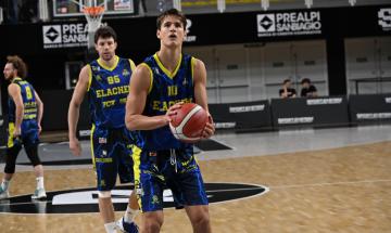 Basket, serie B: la Elachem Vigevano combatte fino alla fine ma a passare è San Vendemiano (96-90)