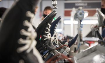 Settore meccano-calzaturiero: &laquo;Bisogna crescere, le aziende si devono aggregare&raquo;