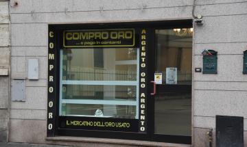 Colpo al Compro Oro, malviventi ancora senza volto