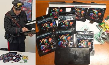 Vigevano: aveva nascosto le dosi di hashish nelle buste delle figurine