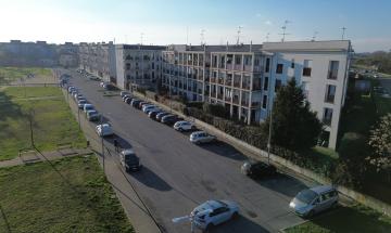 Vigevano, aggredita con lo spray urticante e rapinata in auto della borsa